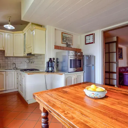 3 Bedroom Pet Friendly In